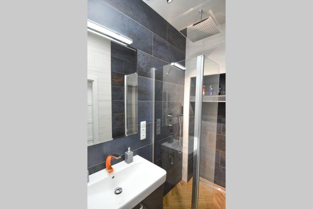 Brandly New Apartment Andel Praga Exterior foto